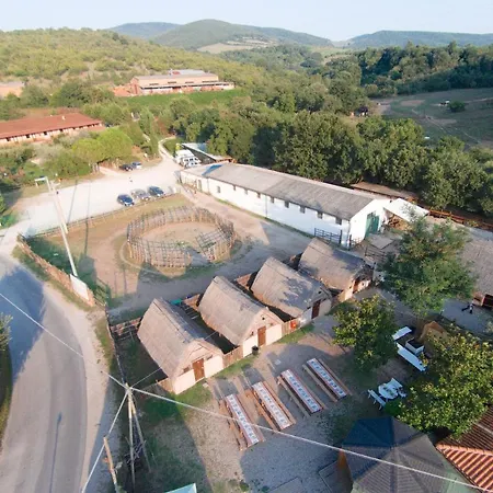 Hostel La Dimora Degli Etruschi *